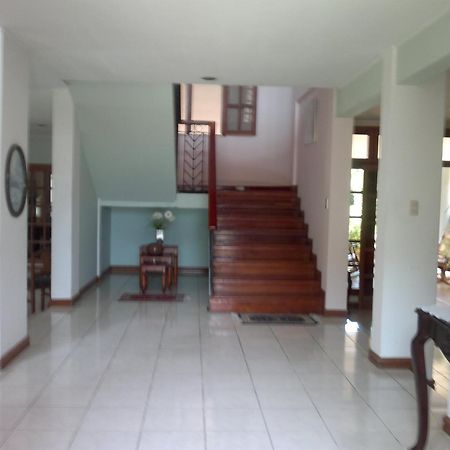 Hotel Los Pinos Managua Exterior photo