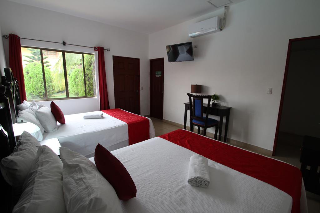 Hotel Los Pinos Managua Exterior photo